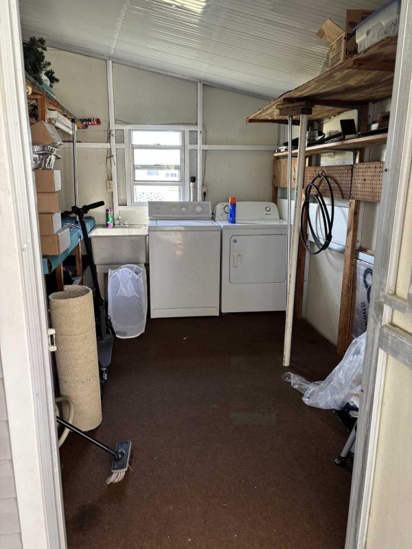 1986 Meri  2/2 Manufactured Home