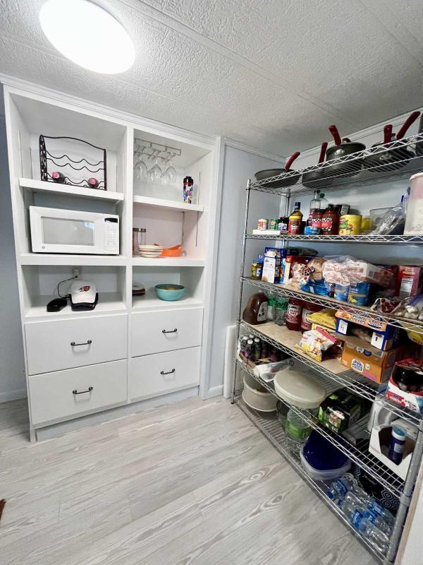 1987 Meri Manufactured Home