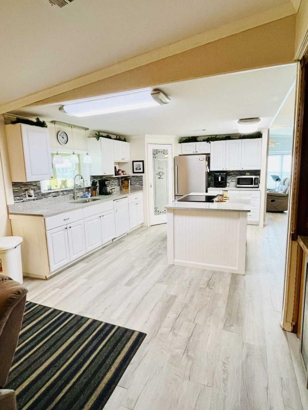 1985 Dutc Manufactured Home