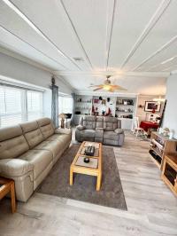 1985 Dutc Manufactured Home