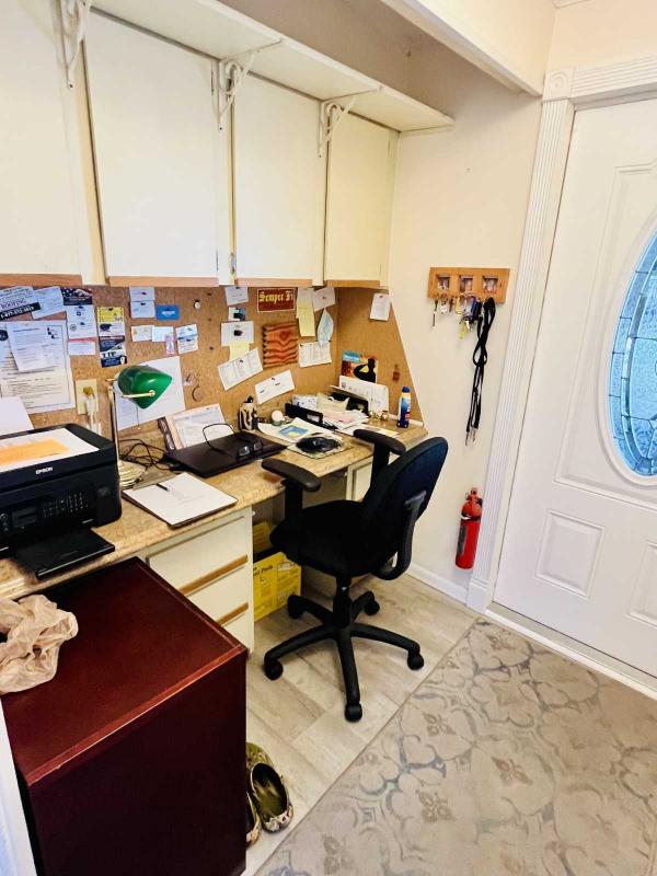 1985 Dutc Manufactured Home