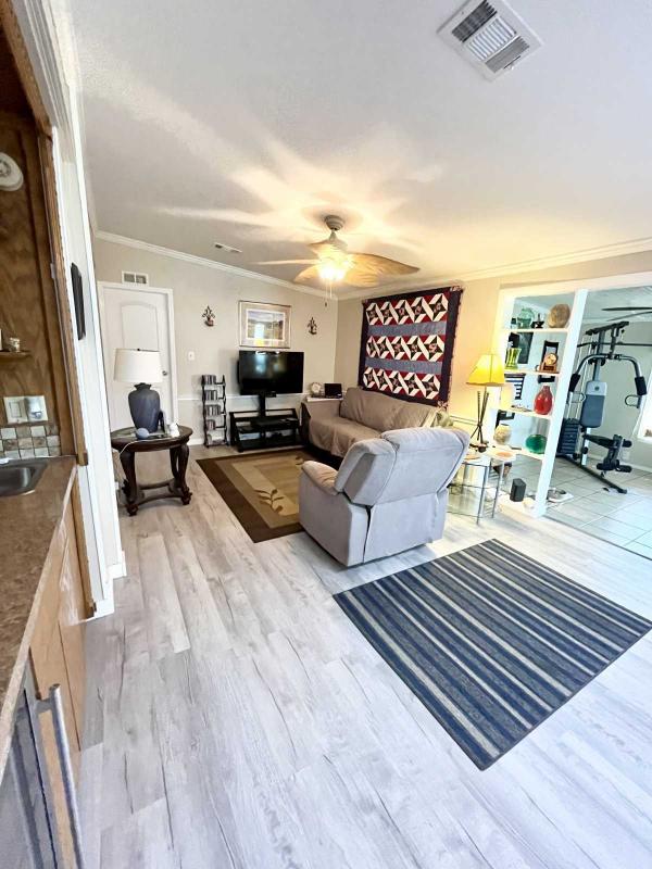 1985 Dutc Manufactured Home