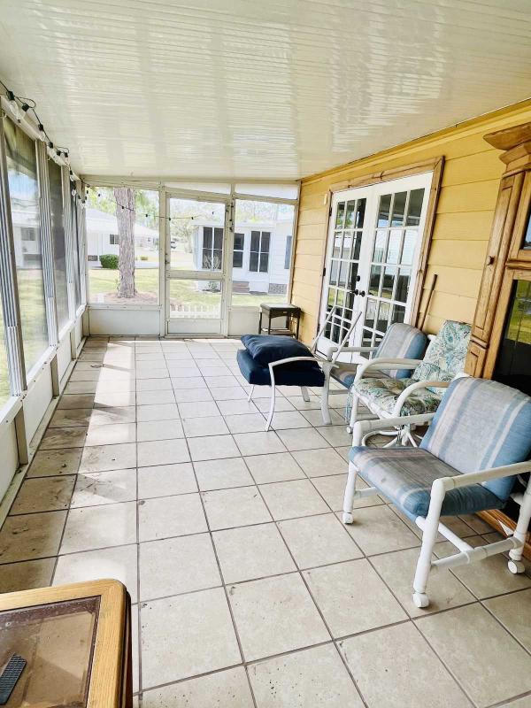 1985 Dutc Manufactured Home
