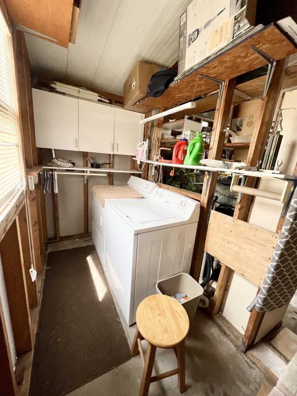 1985 Dutc Manufactured Home