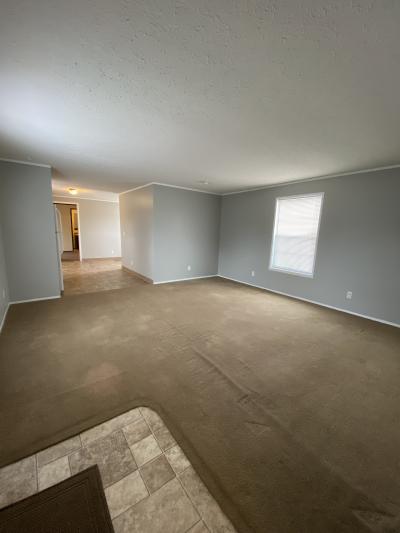 Photo 4 of 12 of home located at 1840 Collins Ct #14 Milford, MI 48381