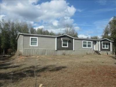 Mobile Home at 50 Wingate Cove Rd New Augusta, MS 39462