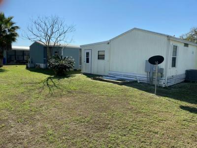 Photo 3 of 12 of home located at 613 Dogwood Cir. Wildwood, FL 34785