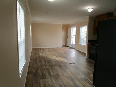 Photo 2 of 17 of home located at 23622 Hickory Lane Brownstown, MI 48174