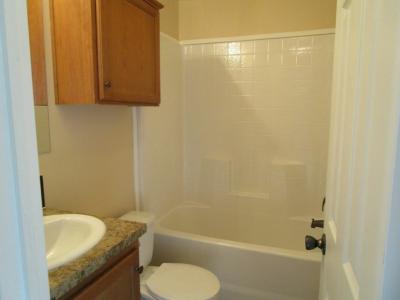 Photo 4 of 17 of home located at 23622 Hickory Lane Brownstown, MI 48174