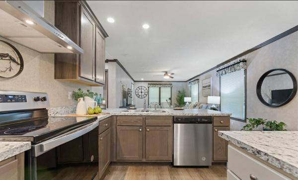 2025 Cavco 430LE28523G Mobile Home