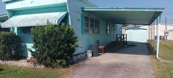 Photo 1 of 2 of home located at 7403 46th Avenue North #307 Saint Petersburg, FL 33709