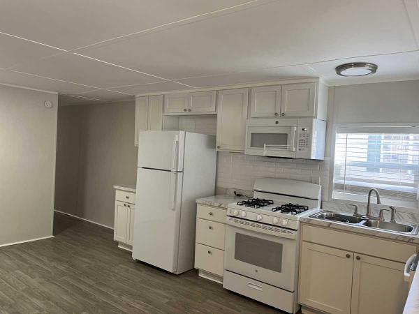 1977 Ridgewood Manufactured Home