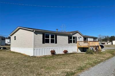 Mobile Home at 614 Cuzin Raye Ln Clinton, TN 37716