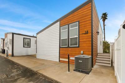 Mobile Home at 8250 Lankershim Blvd #Olive 14 North Hollywood, CA 91605