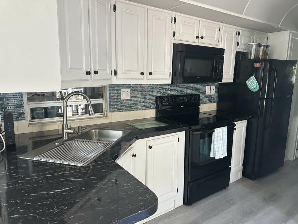 1990 Mobile Home