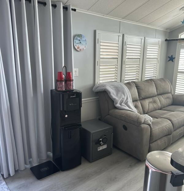 1990 Mobile Home
