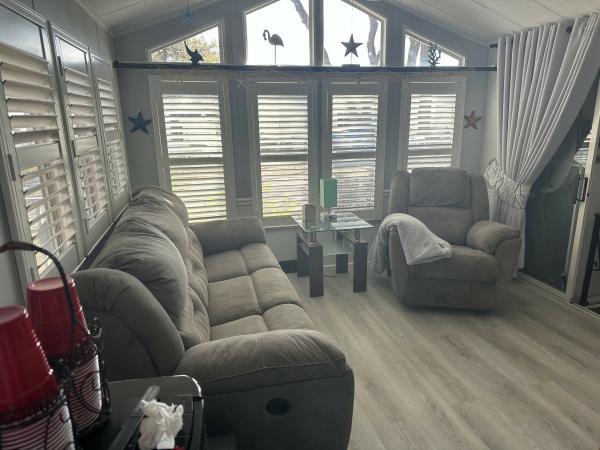 1990 Mobile Home