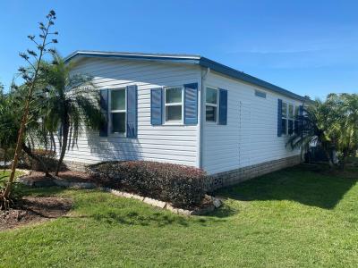 Photo 2 of 18 of home located at 134 E Hampton Dr Auburndale, FL 33823