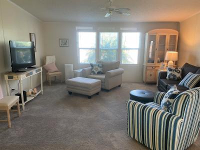 Photo 4 of 18 of home located at 134 E Hampton Dr Auburndale, FL 33823