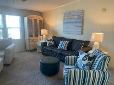 Photo 5 of 18 of home located at 134 E Hampton Dr Auburndale, FL 33823