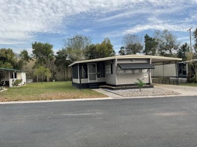 Photo 3 of 9 of home located at 15505 Lakeshore Villa Drive Tampa, FL 33613