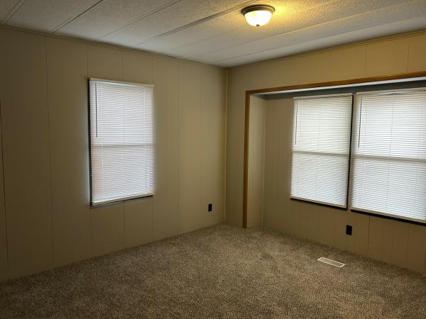 1984 Parkwood Homes mobile Home