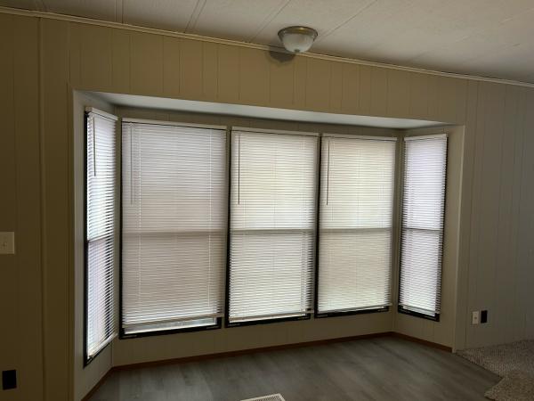 1984 Parkwood Homes mobile Home
