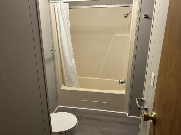 1984 Parkwood Homes mobile Home