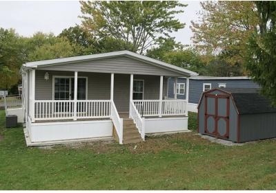 Mobile Home at 5225 Cyprus Dr. Lewis Center, OH 43035