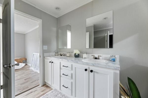 2024 Fleetwood 37 Pure  Home