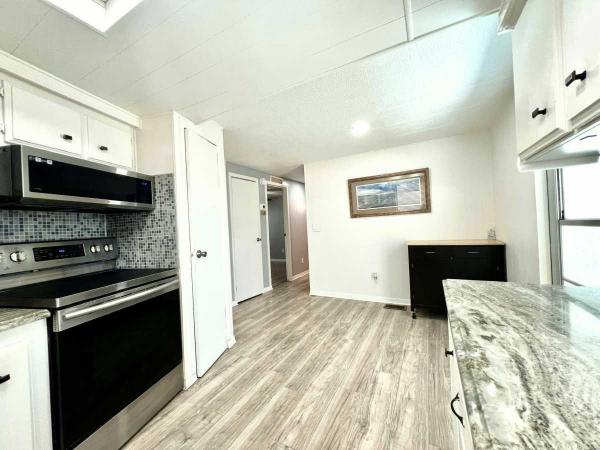 1980 FLEE CC FLMHS 2BD/2BA STRATFORD Mobile Home
