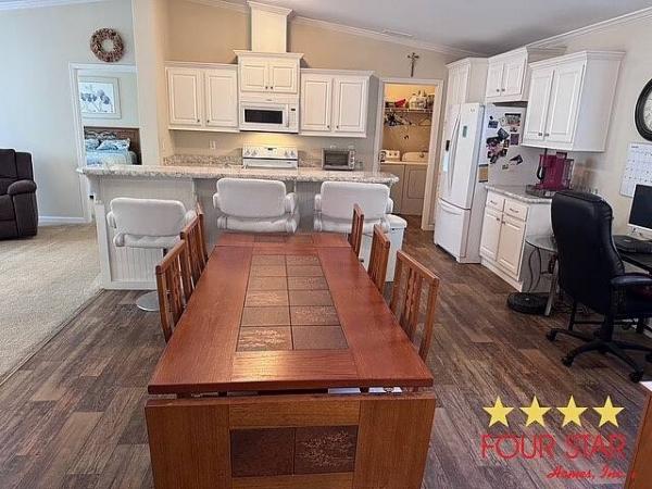 2016 SKYL  Home