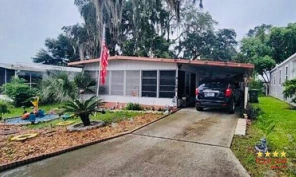 Photo 1 of 2 of home located at 2612 Dogwood Pl Leesburg, FL 34748