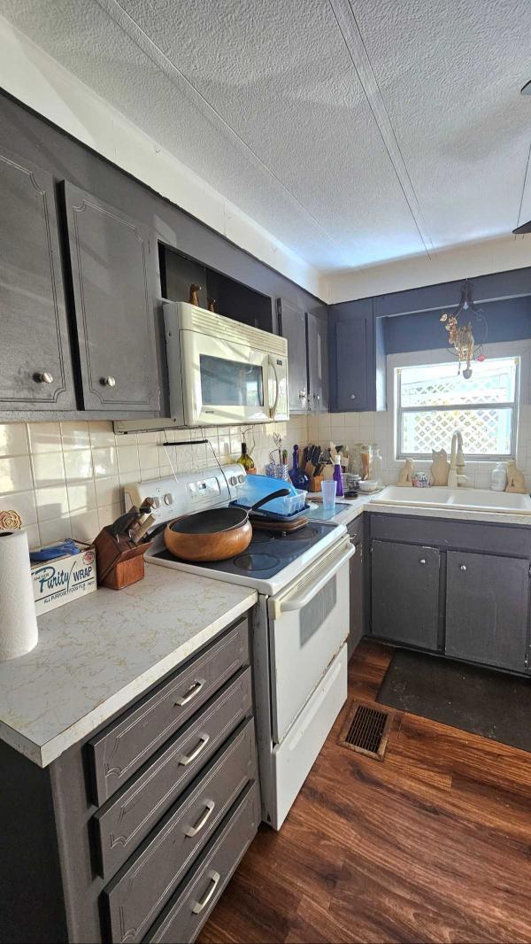 PARKWOOD Mobile Home