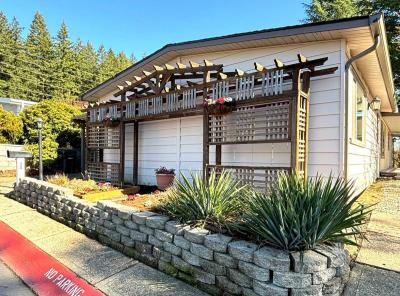 Photo 1 of 8 of home located at 100 SW 195th Avenue, Sp. #34 Beaverton, OR 97006
