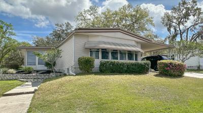 Photo 2 of 17 of home located at 407 Teakwood Tr Lady Lake, FL 32159