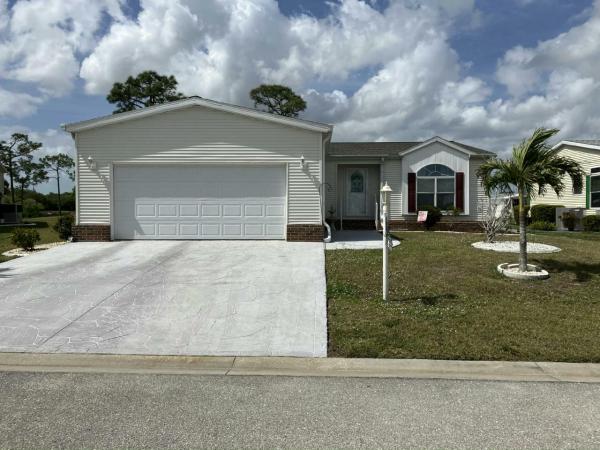 Photo 1 of 2 of home located at 19268 Potomac Circle #689 North Fort Myers, FL 33903