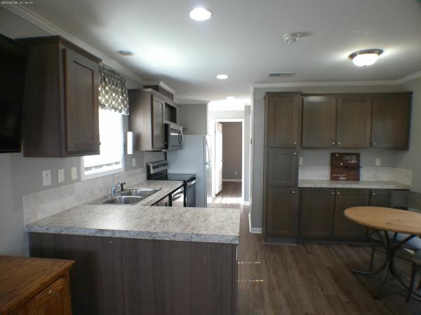 2017 CHAMPION RH1431Z Mobile Home