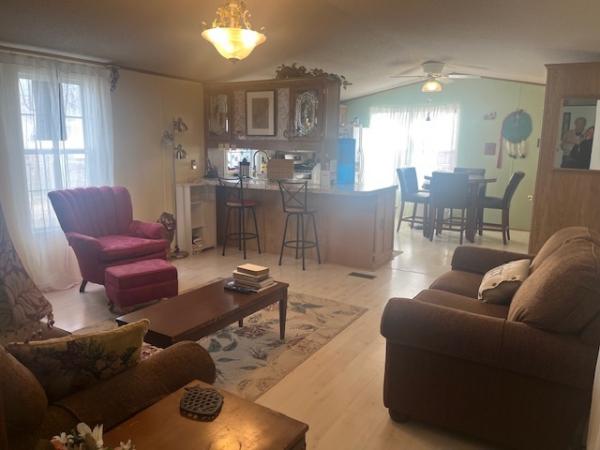 1992 Schult Manufactured Home
