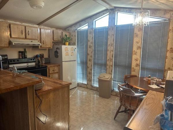 1985 Fuqua Harbor Isle Manufactured Home