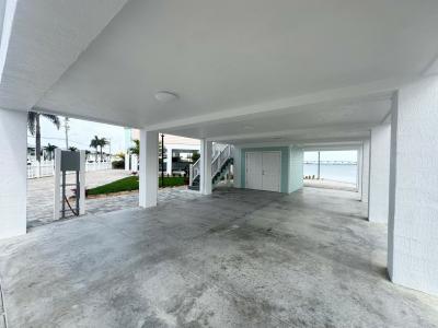 Photo 5 of 25 of home located at 451 NE Pier Way Jensen Beach, FL 34957