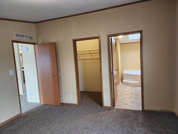 2002 Schult Mobile Home
