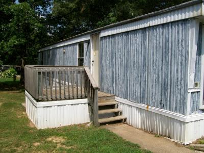 Mobile Home at 1246 S Jackson St Lot #41 Tullahoma, TN 37388