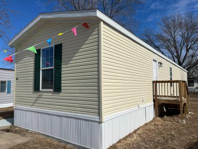 Photo 4 of 33 of home located at 1308 W Commodore #166 Lincoln, NE 68522