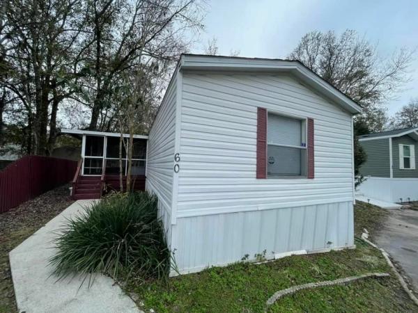 Photo 1 of 2 of home located at 500 S Chaffee Rd Lot #60 Jacksonville, FL 32221