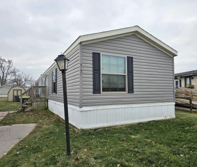 Mobile Home at 5850 South Robin Drive Lot 280 Saginaw, MI 48601