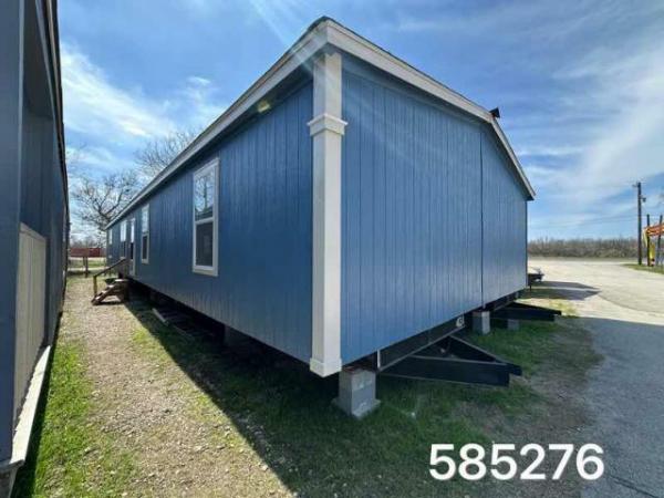 Photo 1 of 2 of home located at Texas New Mobile Homes 16640 S Us 281 #1 San Antonio, TX 78221