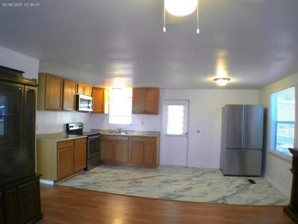 1974 Hillcrest Manufactured Home