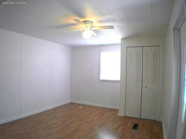 1974 Hillcrest Manufactured Home