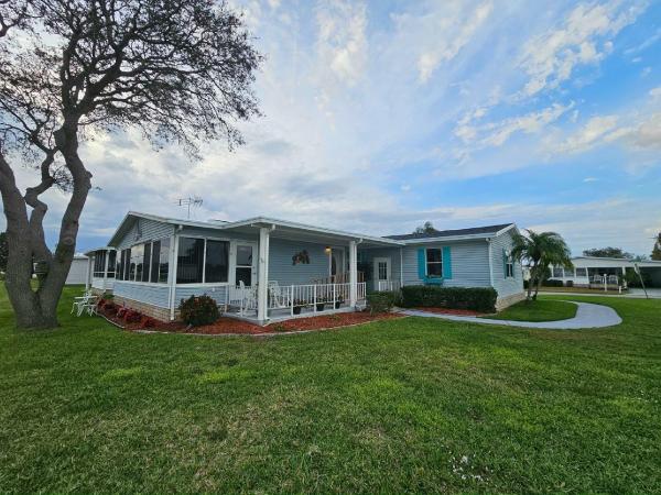 Photo 1 of 2 of home located at 1736 Primrose Lane Sebring, FL 33872